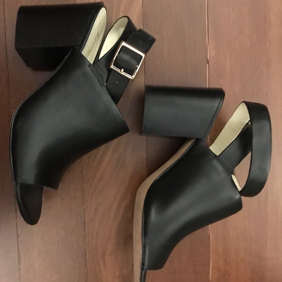 Bettye Muller Womens Polish Ankle Strap Block Heel - Picture 4 of 8